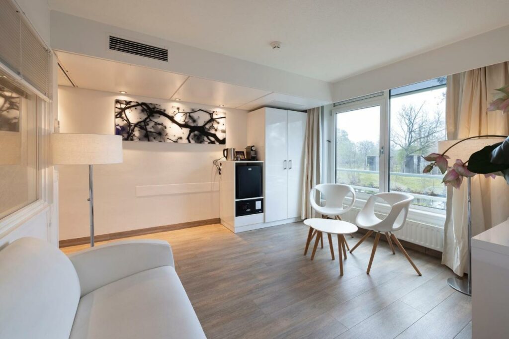 Hotel Mitland - Up chair